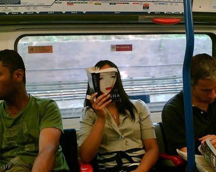 geisha-en-el-autobus