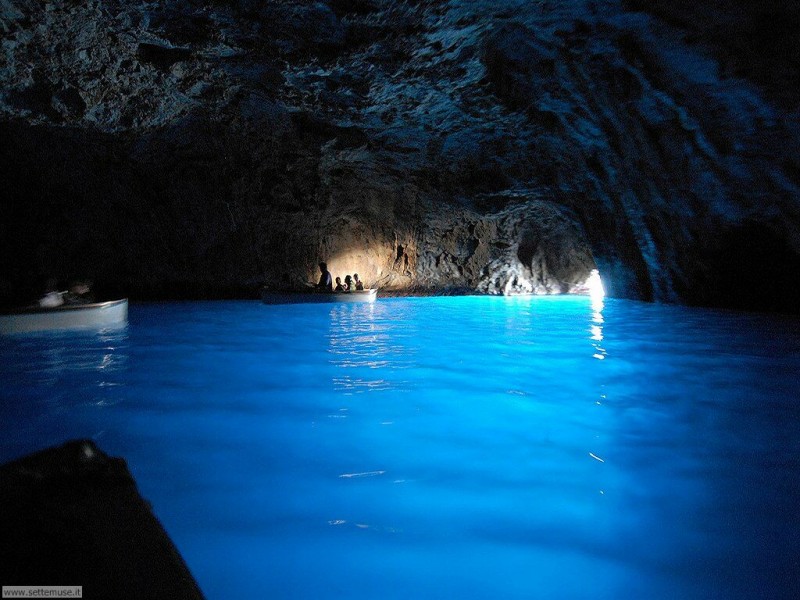 Gruta Azzurra, Italia