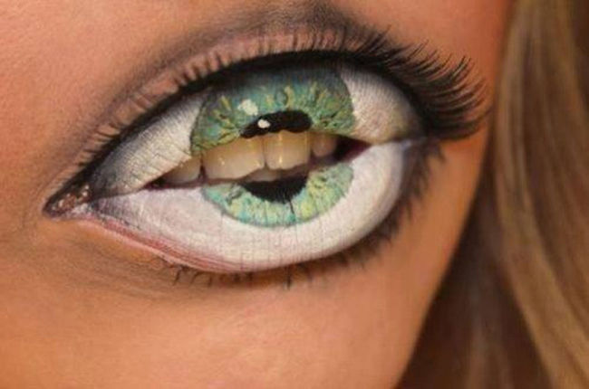 maquillajes-para-halloween-ojo-en-la-boca