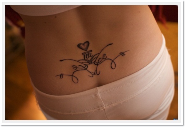 tatuajes-para-mujeres-sexys-en-la-espalda-5